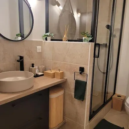 Au Cœur De La Cité D'angoulême Angulema